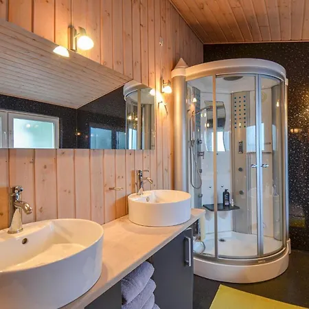Awesome In With Sauna Casa vacanze